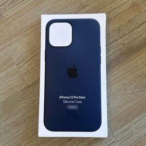 Apple iPhone 12 Pro Max Silicone Case - Navy